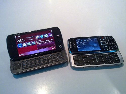 [nokia-n97-vs-nokia-e75[2].jpg]